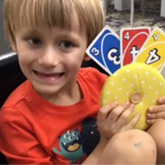 5 Colorful Fabric Card Holders - Picture 5 of 5